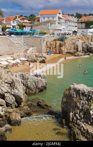 Touristes à la plage de Cascais, Portugal, Europe. Banque D'Images