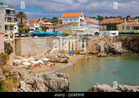 Touristes à la plage de Cascais, Portugal, Europe. Banque D'Images