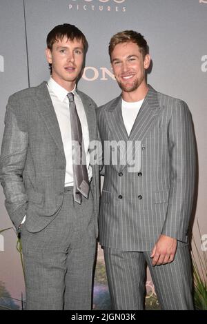 New York, NY, États-Unis. 11th juillet 2022. Harris Dickinson, Taylor John Smith à l'arrivée pour L'ENDROIT OÙ LES CRAWDADS CHANTENT première, MoMA Museum of Modern Art, New York, NY 11 juillet 2022. Crédit : Kristin Callahan/Everett Collection/Alay Live News Banque D'Images