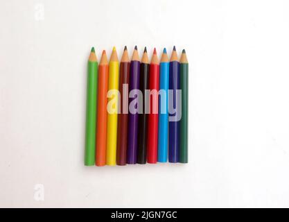 crayon multicolore isolé sur fond blanc Banque D'Images