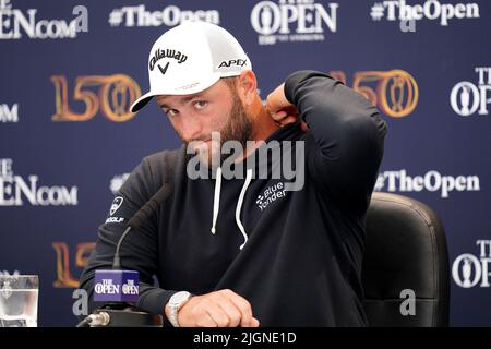 Jon Rahm d'Espagne pendant une conférence de presse pendant la troisième journée de pratique de l'Open à l'Old course, St Andrews. Date de la photo: Mardi 12 juillet 2022. Banque D'Images