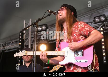 Le groupe gallois de reggae Captain accident & the Disasters se produit au Cornbury Festival, Great TEW, Oxford, Royaume-Uni. 9 juillet 2022 Banque D'Images