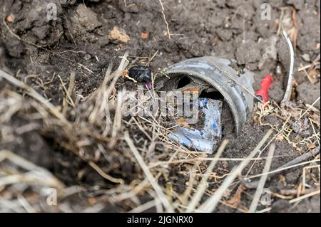 L'épave d'un missile russe trouvé après l'abattage, village de Prymorske, région de Zaporizhzhia, sud-est de l'Ukraine, 11 juillet, 2022. L'Ukraine a mis en garde les habitants du sud de Kherson et de Zaporizhzhia d'évacuer alors qu'elle se prépare à lancer une contre-offensive pour reprendre la zone. Les régions de Kherson et de Zaporizhzhia ont été rapidement occupées par les troupes russes fin février après avoir traversé le pont depuis la Crimée, annexée par la Russie. Photo de Dmytro Smoliyenko/Ukrinform/ABACAPRESS.COM Banque D'Images