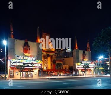 Historique 1990 GRAUMANN'S CHINESE THEATER (©MAYER & Holler 1927) WALK OF FAME DE HOLLYWOOD BOULEVARD LOS ANGELES CALIFORNIA USA Banque D'Images