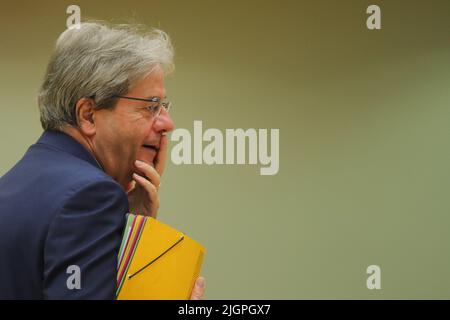 Bruxelles, Belgique. 12th juillet 2022. Paolo Gentiloni, Commissaire européen à l'économie, assiste à la réunion du Conseil "Affaires économiques et financières" de l'UE à Bruxelles, Belgique, 12 juillet 2022. Credit: Zheng Huansong/Xinhua/Alay Live News Banque D'Images