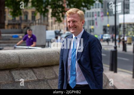 Londres, Angleterre, Royaume-Uni. 12th juillet 2022. Oliver DOWDEN, ancien président du parti conservateur, arrive au Queen Elizabeth II Centre pour assister au lancement de la campagne de leadership de Rishi Sunak. (Image de crédit : © Tayfun Salci/ZUMA Press Wire) Banque D'Images