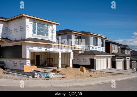 Calgary (Alberta) - 10 juillet, 20222 : construction résidentielle dans la banlieue de Calgary. Banque D'Images