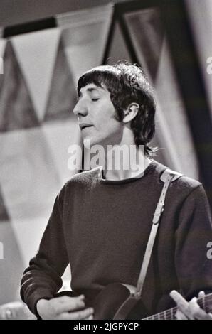 LE QUI Pete Townshend sur prêt, stable, allez ! en 1966. Banque D'Images