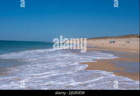 Plage à Cap Ferret avec des bunkers allemands de la Seconde Guerre mondiale Banque D'Images