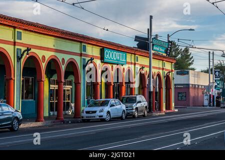 Tucson, AZ, États-Unis - 16 octobre 2021 : le magasin de vente au détail de bonne volonté Banque D'Images