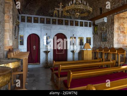 Intérieur de l'église de notre Dame de la mer, gouvernorat du Nord, Batroun, Liban Banque D'Images