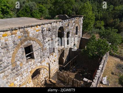 Ancienne maison libanaise dans un village, gouvernorat du Mont-Liban, Beit Chabab, Liban Banque D'Images