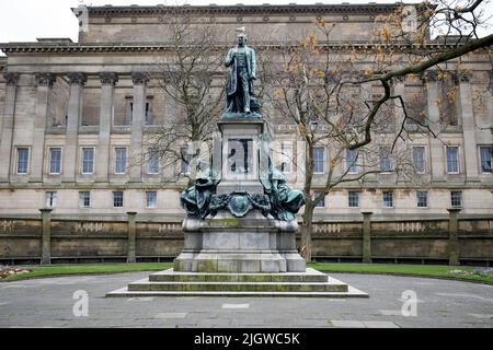 Ancien premier ministre william gladstone monument né à Liverpool St Johns Gardens liverpool angleterre Banque D'Images