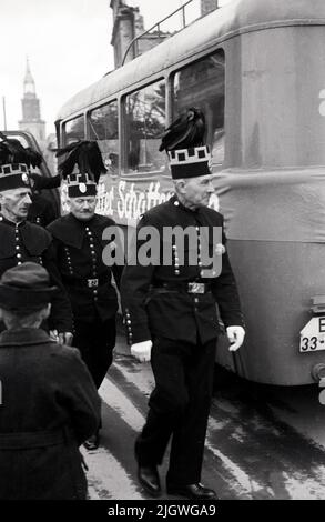 Maifeier Berlin 1947 - Bergleute BEI der Feier zum 1. Mai vor der Alten Bibliothek am Bebelplatz à Berlin, Allemagne 1947. Banque D'Images