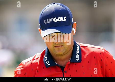 Gros plan sur Patrick Reed des États-Unis portant des vêtements de marque LIV Golf pendant la quatrième journée d'entraînement de l'Open à l'Old course, St Andrews. Date de la photo: Mercredi 13 juillet 2022. Banque D'Images