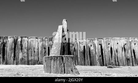 Vieux petit-déjeuner à la plage de Lossiemouth à Black and White, Moray Coast Scotland Banque D'Images