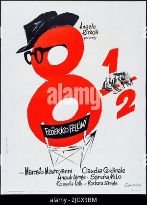 8½ film Poster 1963 , film surréaliste comédie-drame réalisé par Federico Fellini.titre du film - Otto e mezzo (huit et demi) Banque D'Images