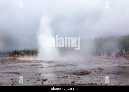 Vue générale d'un geyser à Haukadalur, Islande. Photo prise le 7th juillet 2022. © Belinda Jiao jiao.bilin@gmail.com 07598931257 https://www.belind Banque D'Images