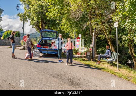 La semaine a lieu le marché des producteurs à Plan-de-Baix (Die, France) Banque D'Images