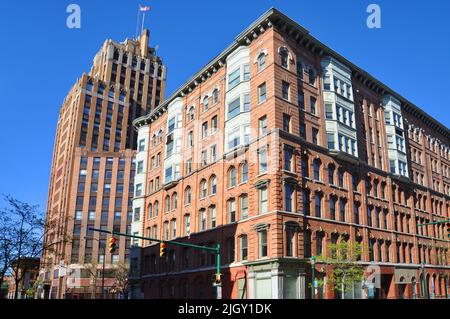 Le State Tower Building a été construit en 1927 dans le centre-ville de Syracuse, New York State NY, États-Unis. Ce bâtiment de style Art déco est toujours le plus haut de Syr Banque D'Images