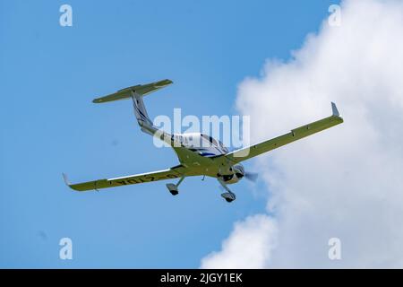 DA40 sur final Approach Bournemouth Airport Runway 26 Banque D'Images