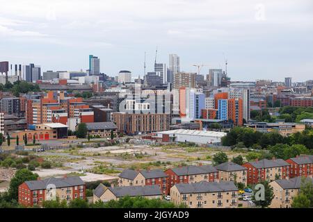 Vue sur le centre-ville de Leeds depuis un ascenseur à Armley Banque D'Images