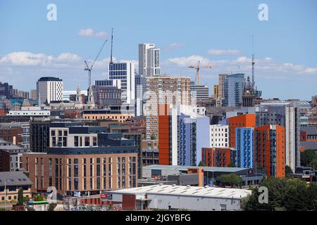 Vue sur le centre-ville de Leeds depuis un ascenseur à Armley Banque D'Images