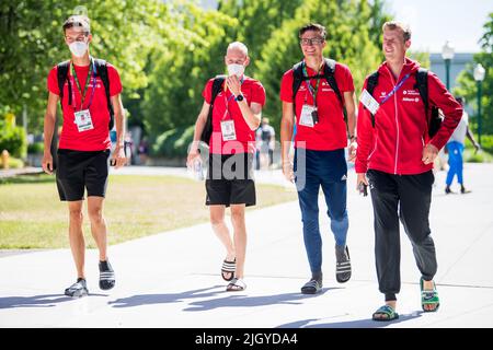 Belge Ruben Verheyden, Belge Tim Van de Velde, Christian Iguacel et Belge Alexander Doom Conférence de presse en prévision des Championnats du monde d'athlétisme 19th de l'IAAF à Eugene, Oregon, Etats-Unis, le mercredi 13 juillet 2022. Les mondes ont lieu du 15 au 24 juillet, après avoir été reportés en 2021 en raison de la pandémie du virus corona. BELGA PHOTO JASPER JACOBS Banque D'Images