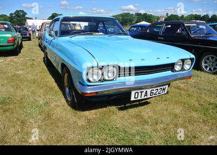 Une Ford Capri de 1973 a été exposée au salon de voitures classiques de la collection de véhicules historiques de 47th, Powderham, Devon, Angleterre, Royaume-Uni. Banque D'Images