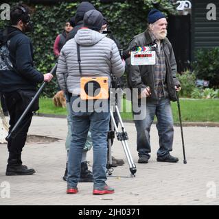 Nick Nolte filmant « Rittenhouse » à Philadelphie, Pennsylvanie. Nolte joue un homme sans abri qui est ami d'un jeune homme qui lui rend visite dans le parc chaque jour au fil des ans. Avec: Nick Nolte où: Philadelphie, Pennsylvanie, États-Unis quand: 18 oct 2021 crédit: Hugh Dillon/WENN.com Banque D'Images