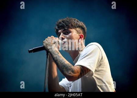 Parc Pegaso, Jesolo (VE), Italie, 13 juillet 2022, Tony Boy ouvre le concert de Madame pendant Madame au Suonica Festival 2022 - concert de musique de chanteur italien Banque D'Images