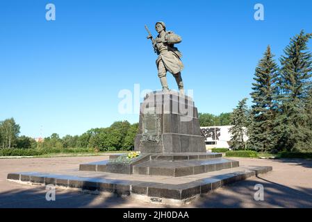 VELIKIE LUKI, RUSSIE - 04 JUILLET 2021 : monument à l'exploit d'Alexandre Matrosov, le jour ensoleillé de juillet Banque D'Images