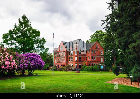 Eaton Hall, bâtiment situé sur le campus de l'Université Willamette à Salem, Oregon Banque D'Images