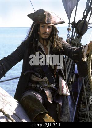 JOHNNY DEPP, PIRATES DES CARAÏBES : LA MALÉDICTION DU BLACK PEARL, 2003 Banque D'Images