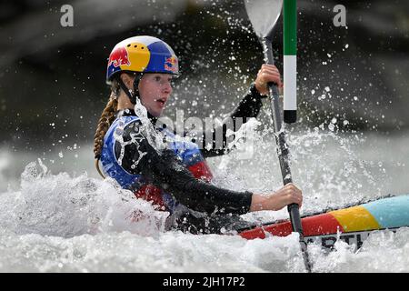 Ivrea, Italie. 9th juillet 2022. Ivrea, Italie 09 juillet 2022.ICF Junior et U23 championnats du monde de slalom en canoë à Ivrea, avec 45 nations des cinq continents représentées.Une longue liste de champions du monde est en tête de liste pour cette semaine.Women's Kayak Junior.Leibfarth Evy USA (Credit image: © Tonello Abozzi/Pacific Press via ZUMA Press Wire) Banque D'Images