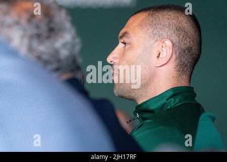 SITTARD, PAYS-BAS - JUILLET 14 : Burak Yilmaz de Fortuna Sittard lors de la présentation de Burak Yilmaz à Fortuna Sittard Stadion sur 14 juillet 2022 à Sittard, pays-Bas (photo de Jeroen Meuwsen/Orange Pictures) Banque D'Images