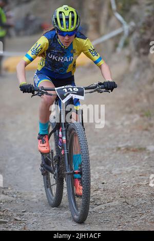 Chur, Suisse. 24 avril 2022. Shimanska Irina UKR (Fédération ukrainienne de cyclisme) während des Cross-Country Mountainbike Rennens der Frauen Elite am Ö Banque D'Images