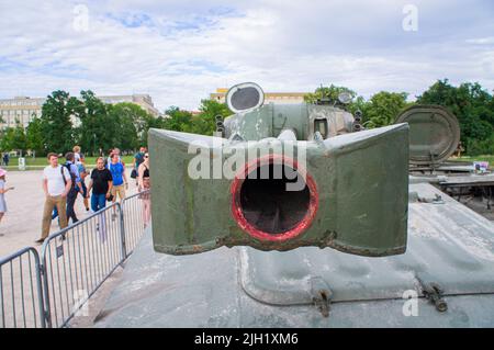 9K114 système antichar de missiles Shturm, 2S34 Mortar automoteur Khosta (photo), système DE missiles BUK M2, char de combat T-90A, mort automotrice 2S19-S. Banque D'Images