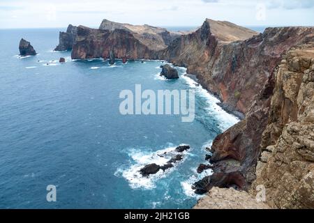 Vue depuis le point de vue de Miradouro da Ponta do Rosto, l'un des meilleurs endroits de l'île de Madère, Portugal Banque D'Images