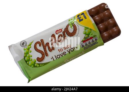 Bar de Nestle Peppermint aero chocolat bar ShAero pour dire I Love vous avez ouvert pour montrer le contenu isolé sur fond blanc - délicieux menthe poivrée Banque D'Images