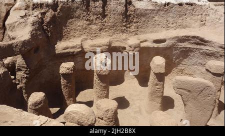 Le Phallus et le visage de Karahan Tepec, site archéologique néolithique découvert en Turquie en in1997. Le frère de Gobekli Tepe. Banque D'Images