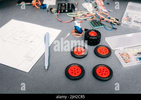 Composants et schéma de construction de voiture à la maison Banque D'Images