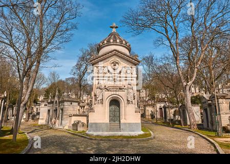 PARIS, FRANCE -4 AVRIL 2018 : le cimetière du Père Lachaise est le plus grand cimetière de la ville de Paris Banque D'Images