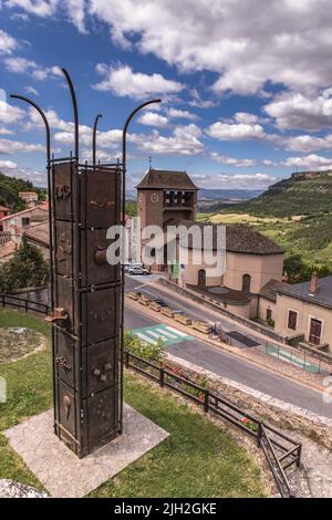 Vue pittoresque du village et des causses Banque D'Images