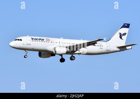 Aéroport de Fiumicino, Italie. 14th juillet 2022. Airbus A320 IranAir .Aircraft vers l'aéroport de Fiumicino. Fiumicino (Italie), 14th juillet 2022. Credit: massimo insabato / Alay Live News Banque D'Images