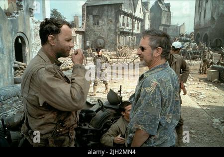 HANKS, SPIELBERG, SAUVANT LE PRIVÉ RYAN, 1998 Banque D'Images