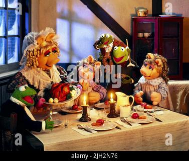 PIGGY, TIM, GRENOUILLE, LA MUPPET NOËL CAROL, 1992 Banque D'Images