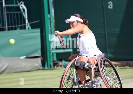 Yui Kamiji du Japon (en photo) dans le fauteuil roulant des femmes célibataires à Wimbledon 2022. En finale, elle a perdu à Diede de Groot des pays-Bas 4-6, 2-6. Banque D'Images