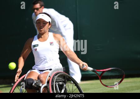 Yui Kamiji du Japon (en photo) dans le fauteuil roulant des femmes célibataires à Wimbledon 2022. En finale, elle a perdu à Diede de Groot des pays-Bas 4-6, 2-6. Banque D'Images