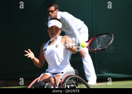 Yui Kamiji du Japon (en photo) dans le fauteuil roulant des femmes célibataires à Wimbledon 2022. En finale, elle a perdu à Diede de Groot des pays-Bas 4-6, 2-6. Banque D'Images